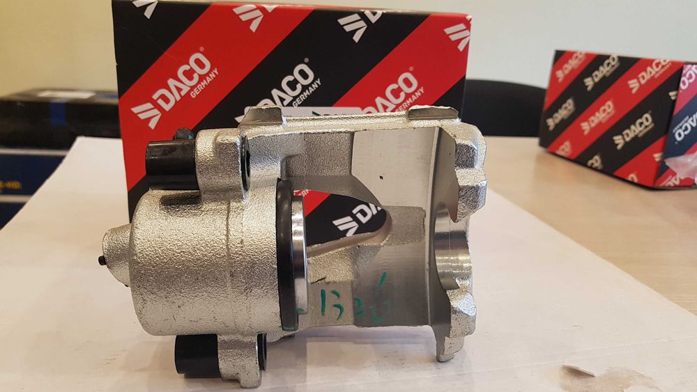 Zacisk hamulcowy Audi  A1 A3 8L 96-03 A3 8P 04-12 FABIA II 99-14 przód