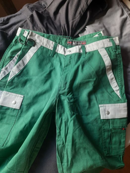 Stroje robocze min 50 sztuk