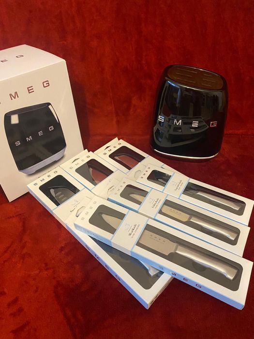 Noże kuchenne SMEG blok + 6 noży