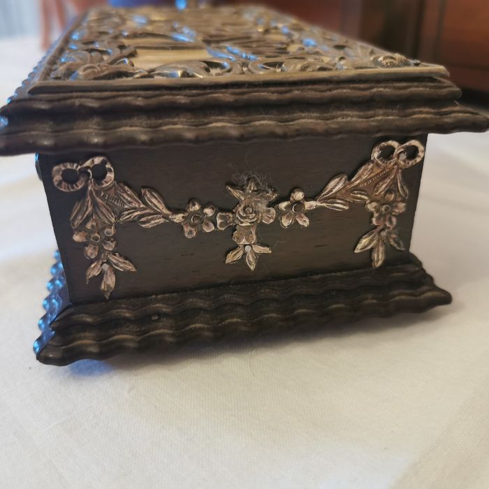 Guarda jóias de pau santa e prata