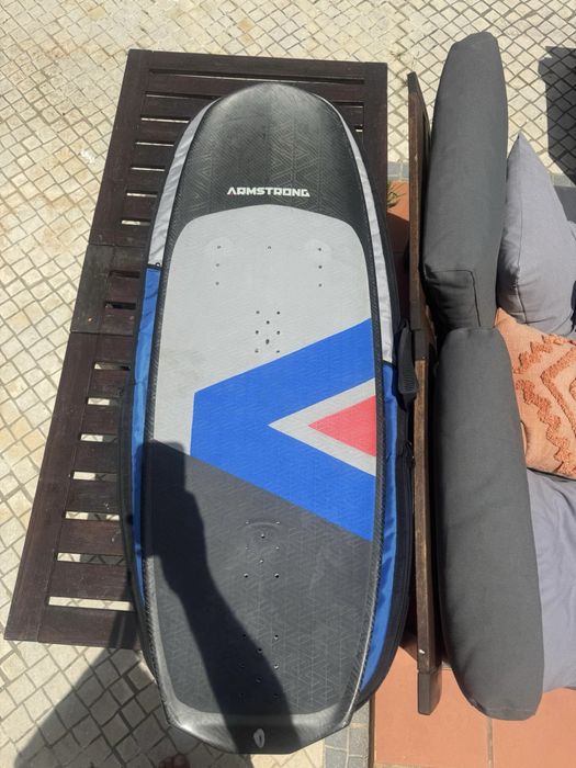 Prancha de Foil - Armstrong WKT 122, Excelente Oportunidade