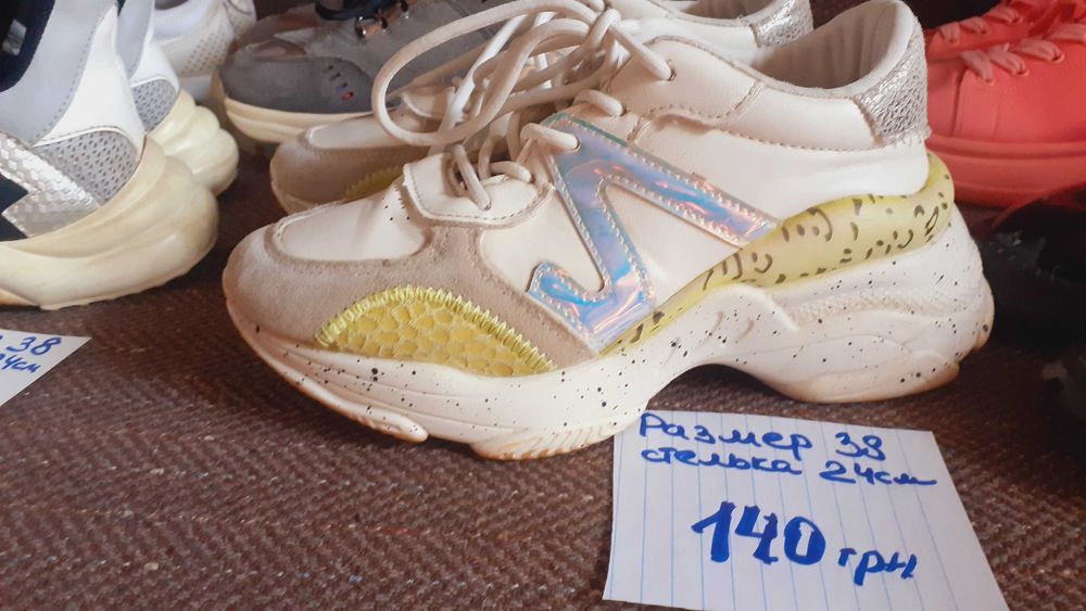 Кроссовки 35-38  размер