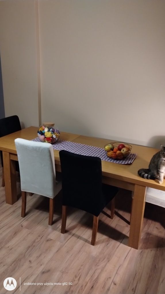 Duży Stoł z krzesłami tanio sprzedamm