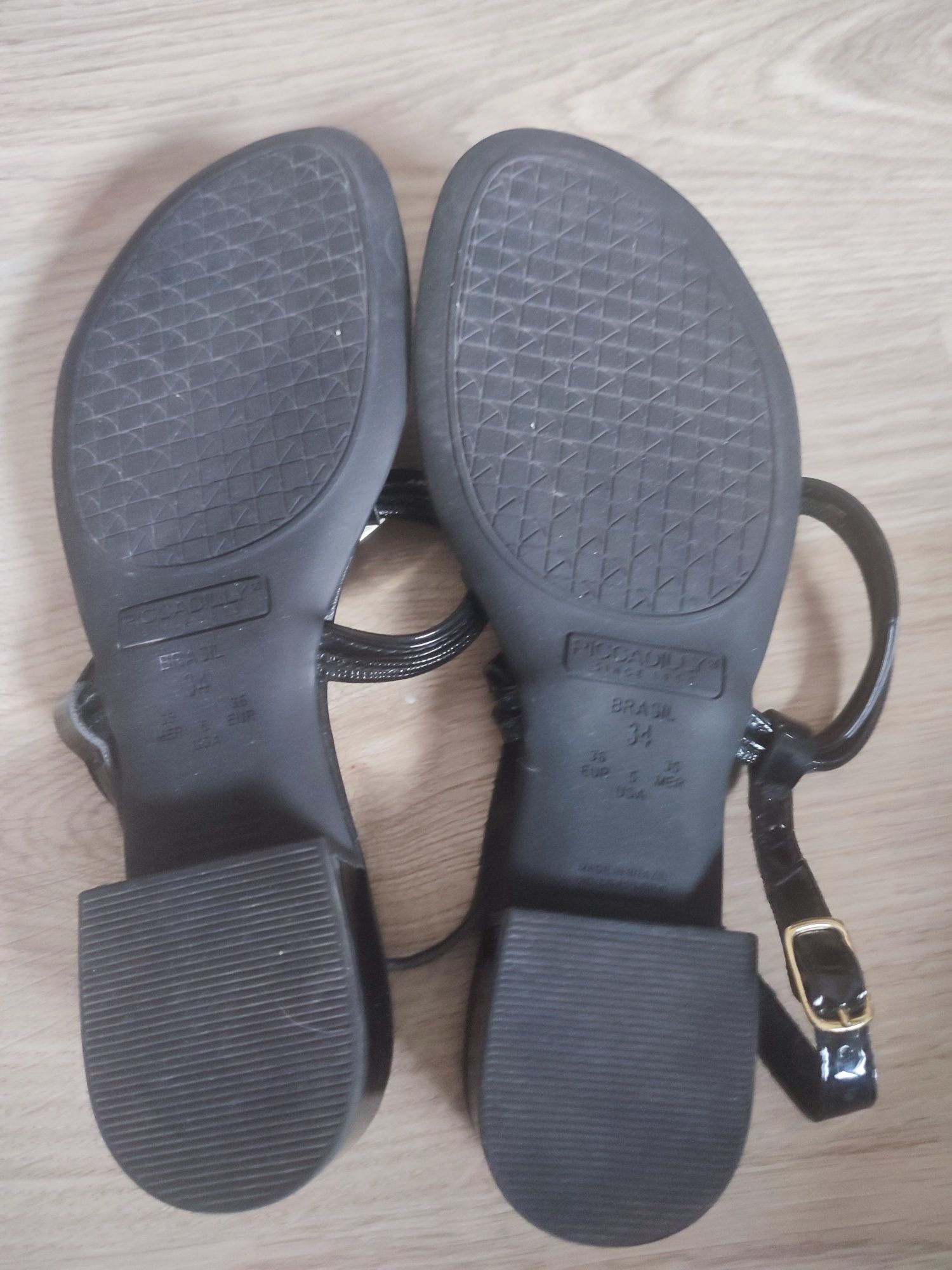 Sandálias, sapatos Piccadilly