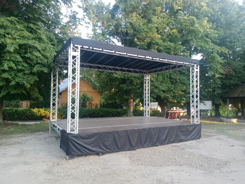 Scena mobilna naglośnienie światlo