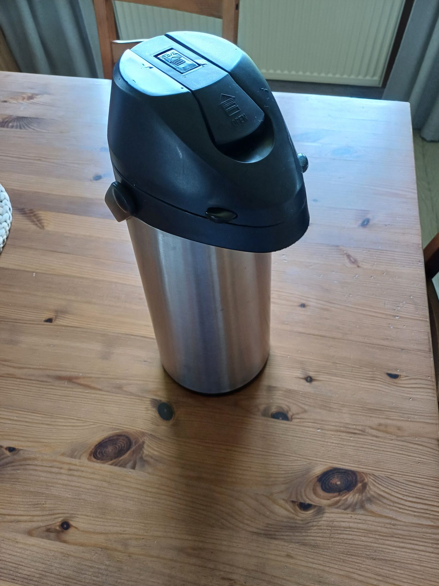 Termos z pompką 1,9 l