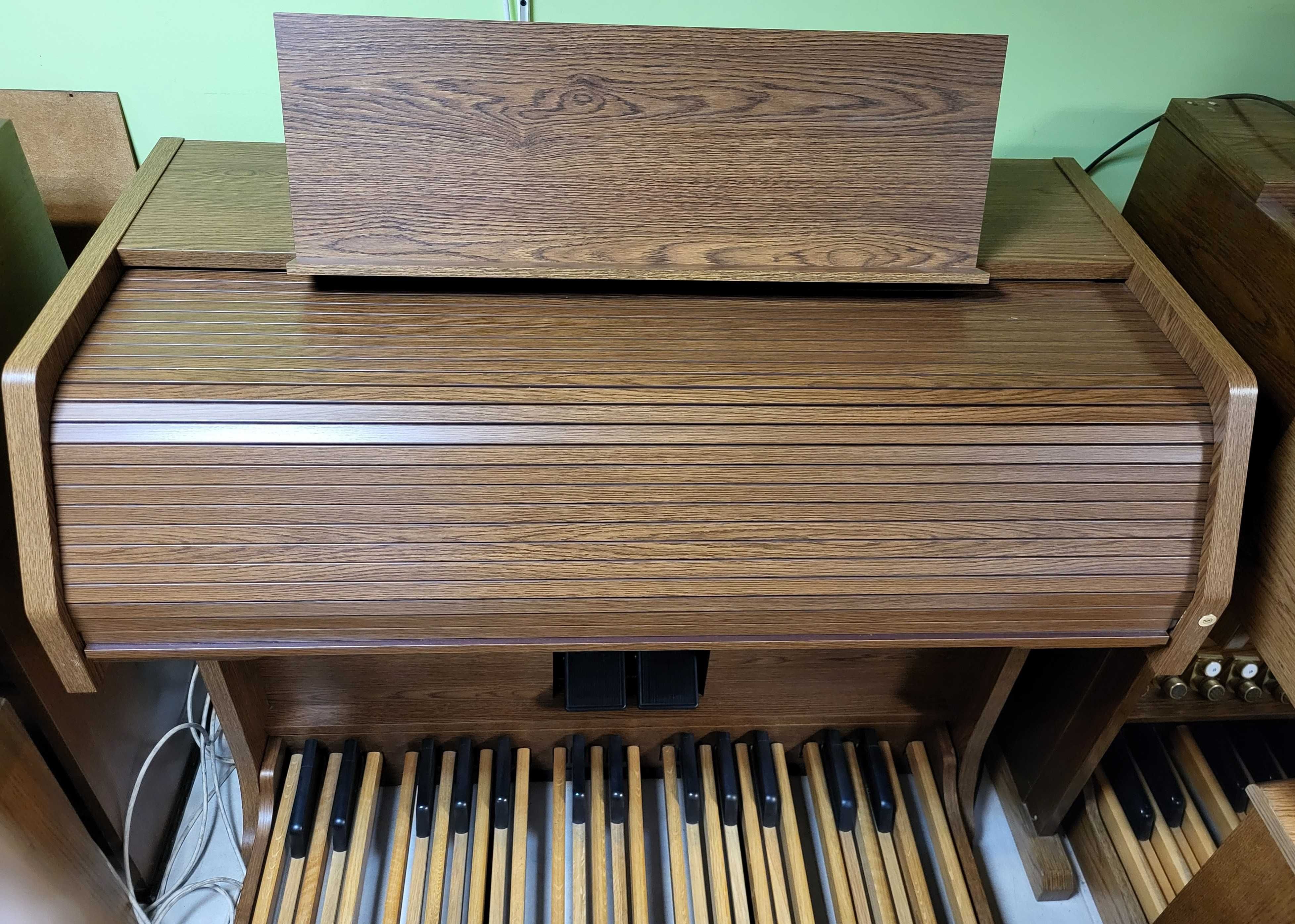 Organy kościelne Viscount Vivace 40