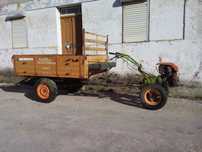 Motoenxada Agria de 12 CV com reboque