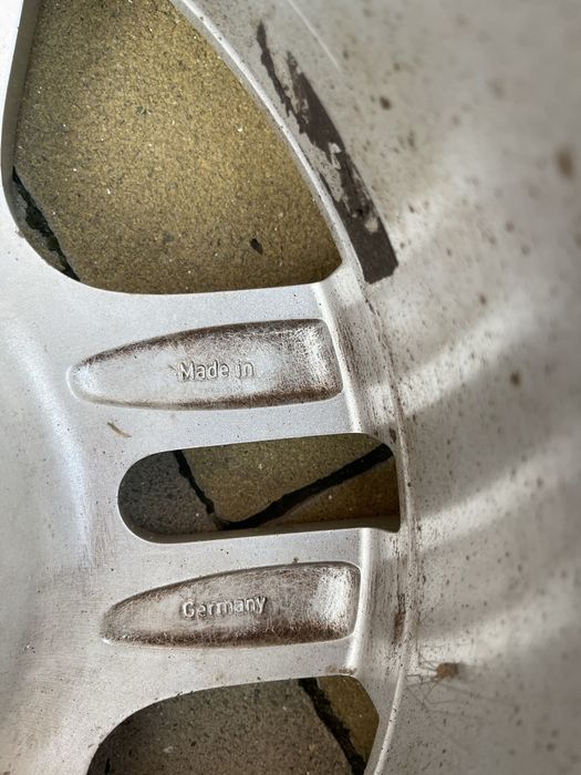 В хорошом стані. Титани