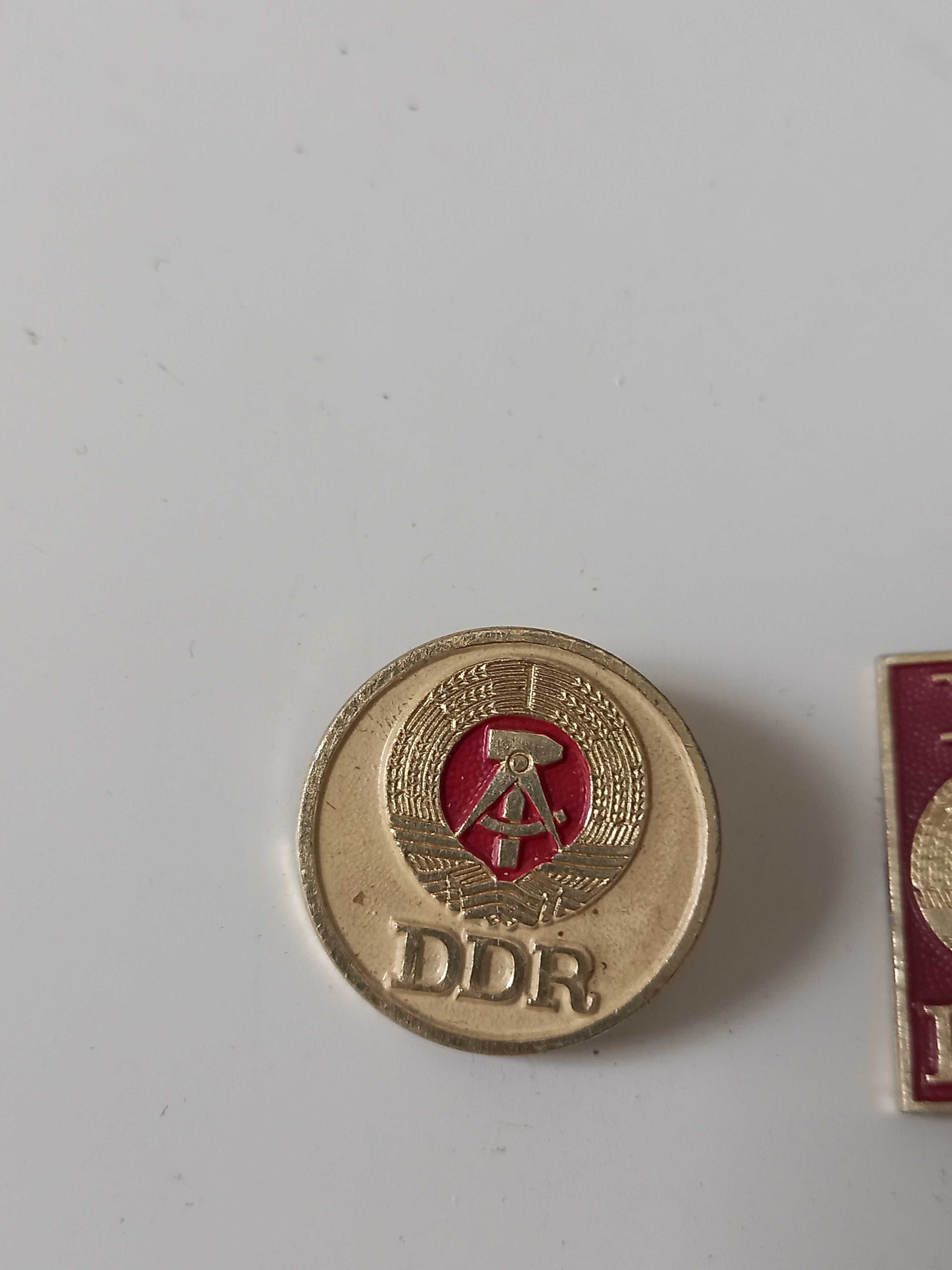 Wpinka znaczek XX DDR Niemcy NRD