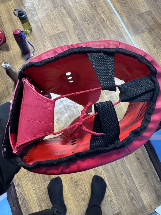 Продам шолом для єдиноборств