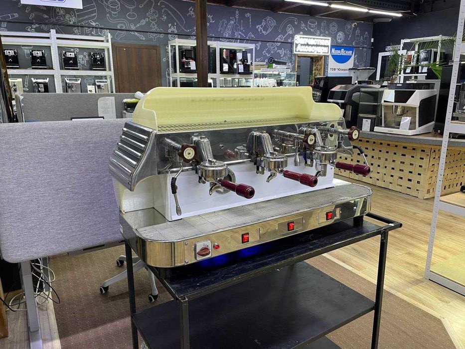 Кавоварка Elektra після сервісу з гарантією кавомашина кофемашина