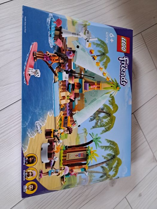 Luksusowy kemping na plaży lego friends