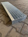 Stopnie schodowe WEMA oczko 33x11 30x2, 30x3 40x2,  1000x270 prasowane