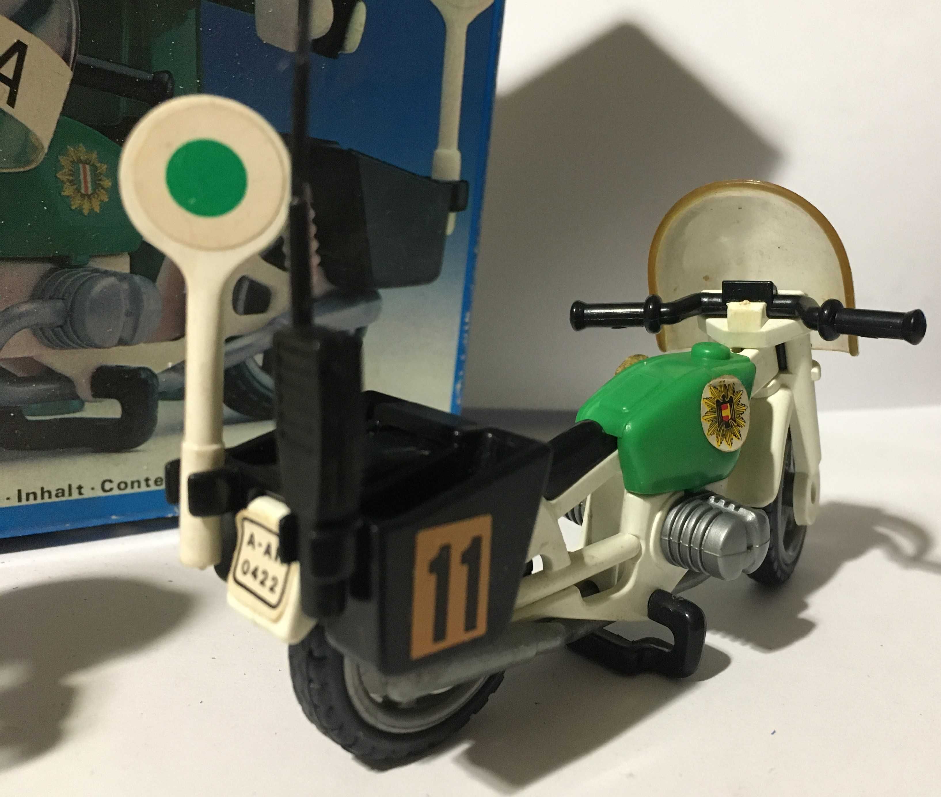 Playmobil 3564 1 Vintage -  Ano 1988

Moto Polícia