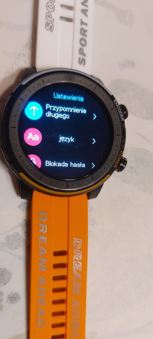 Sportowy super smartwatch