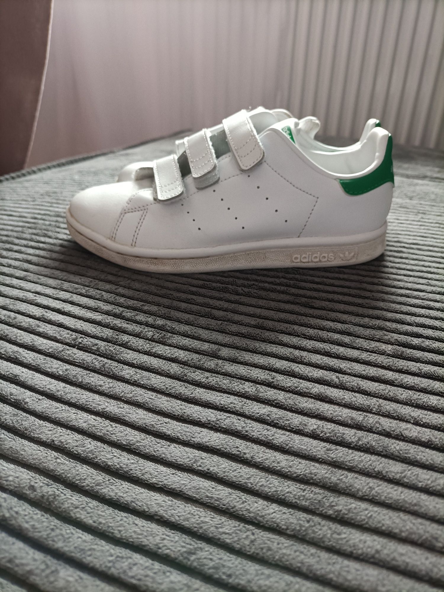 Buty chłopięce Adidas r.33