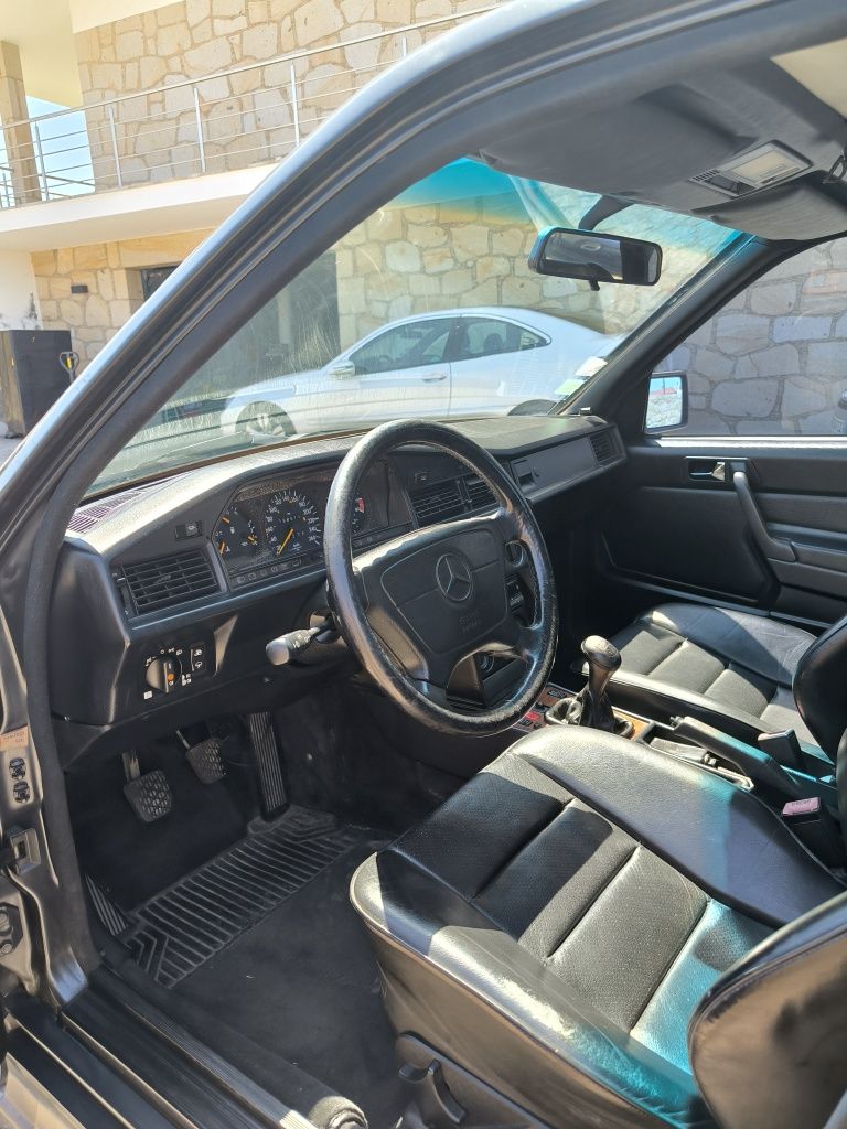 Mercedes 190 E 2,5 16V (carro de coleção)