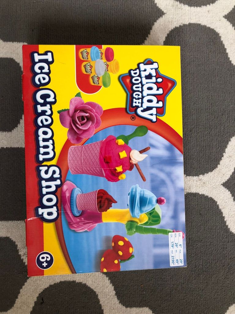 Gry, puzzle, język angielski, farma, "play-doh"