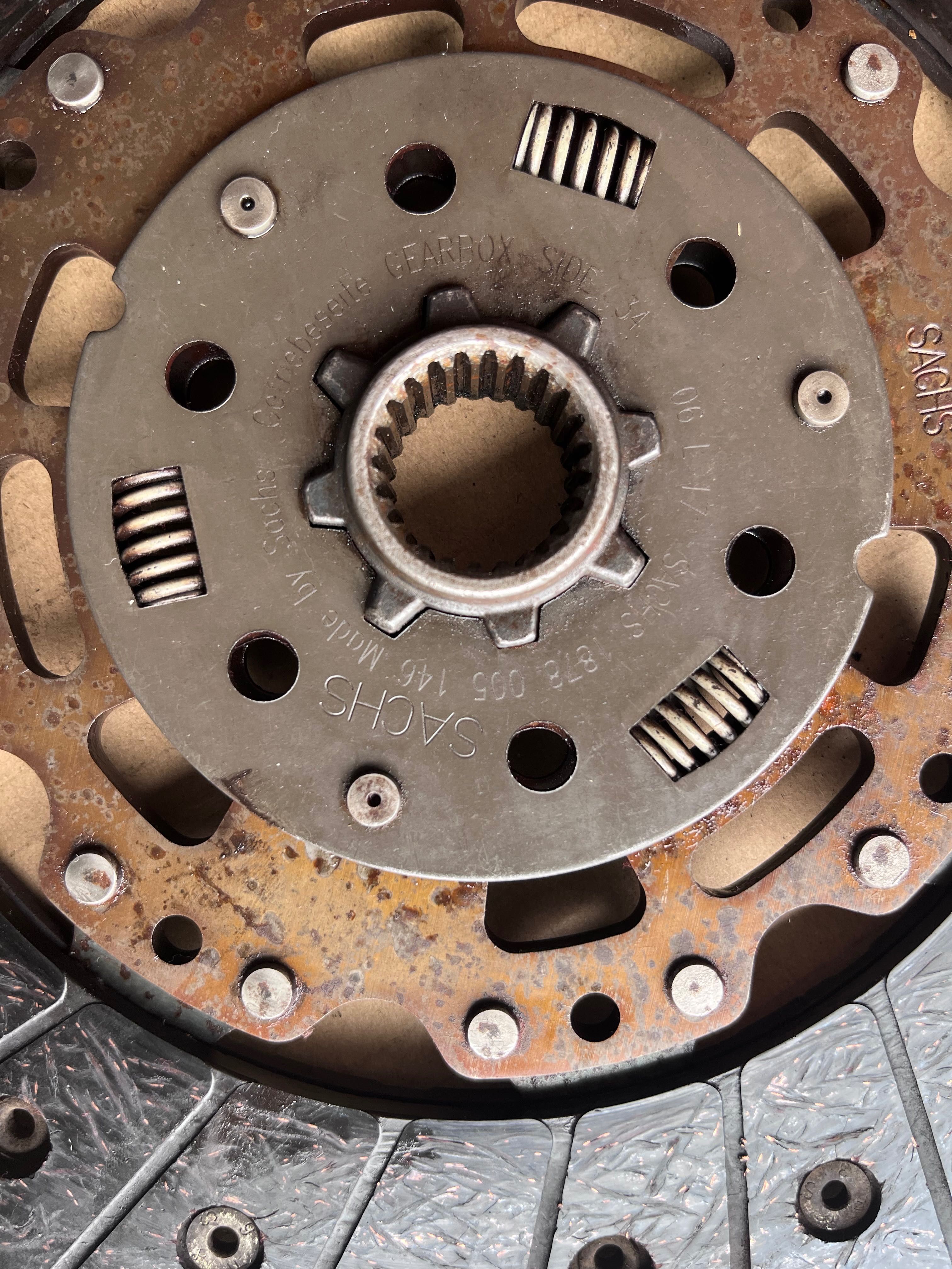 Корзина і диск зчеплення Sachs VAG 2.0 TDI CFFB