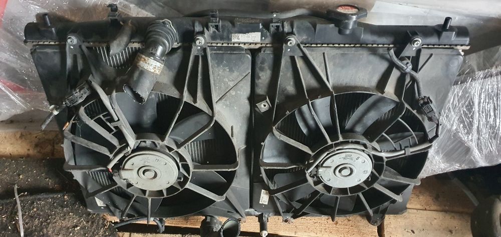 Chłodnica wody z wentylatorami honda crv 4,2.2 disel