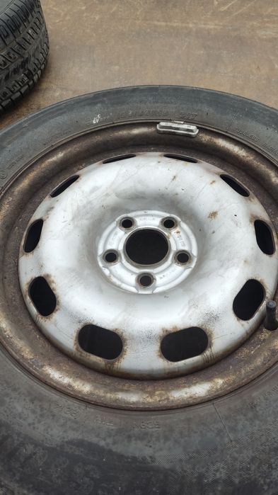 Opony z felgami golf