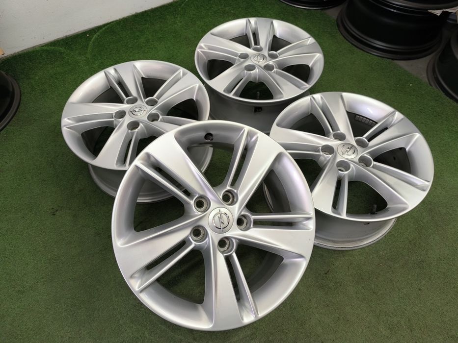 17" felgi 5x115 et45 Czujniki Opel Astra J Zafira Insignia B Wysyłka