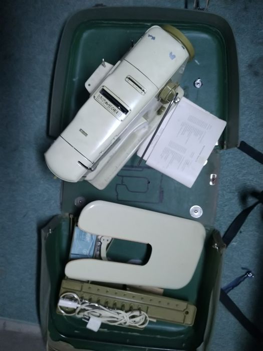 Продам швейцарську швейну машинку Bernina