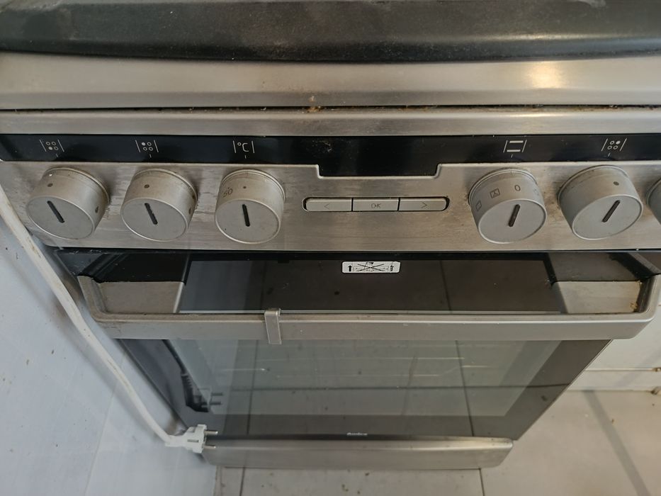 Kuchenka gazowa -elektryczna