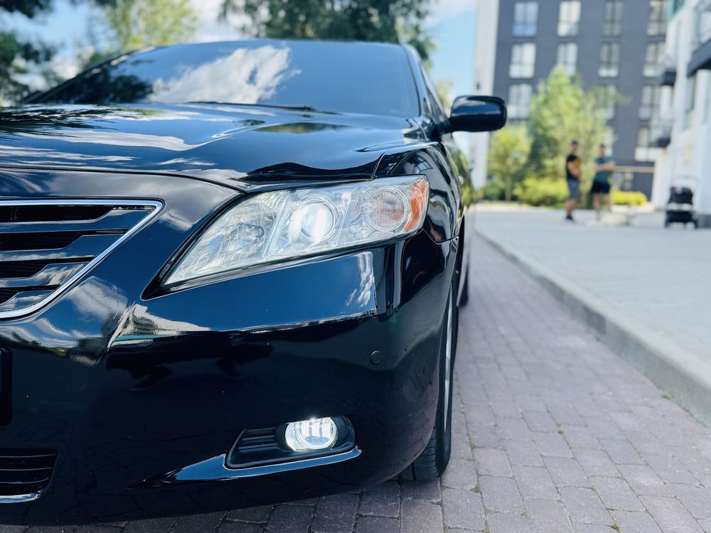 Продам Toyota Camry 2008 рік 3.5 газ/бензин в ідеальному стані!