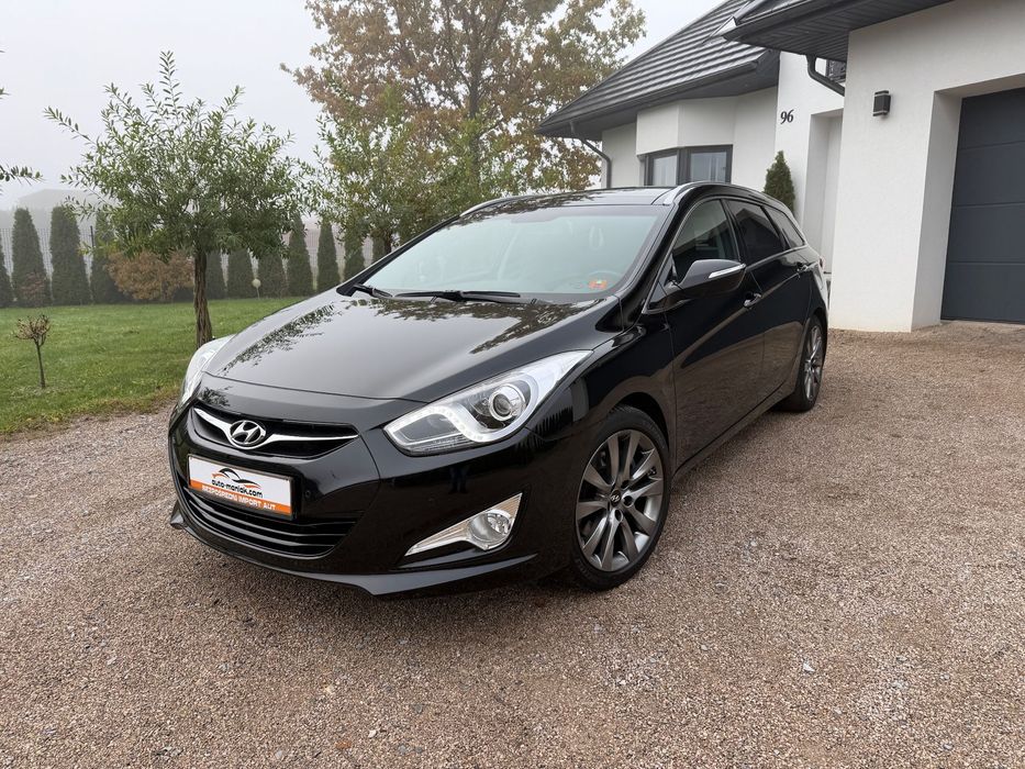 Hyundai i40 A/C Dualzone Panorama Nawigacja Tempomat Czujniki Kamera Led