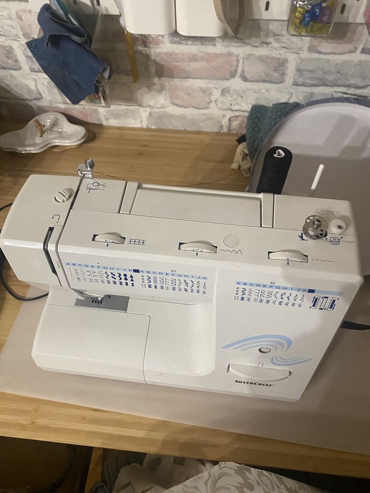 Maquina de costura Solvercrest 8750