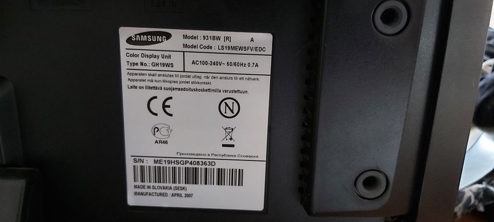 Lote 4 monitores LCD