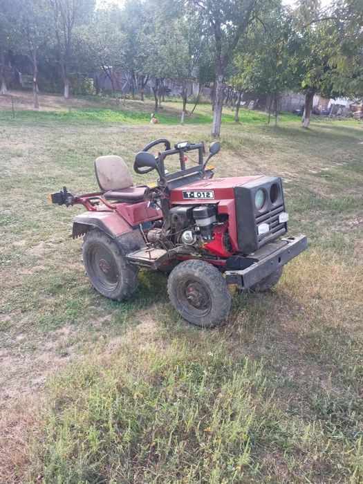 Продам трактор хтз т012