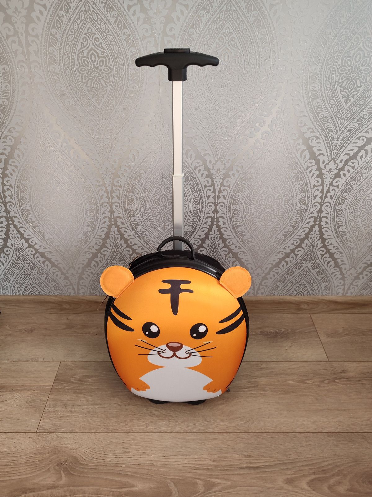 Nowa walizka dla dziecka Kotek