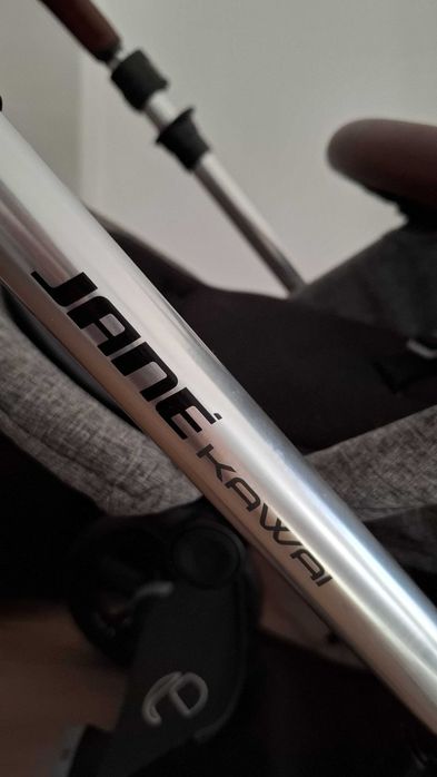 Carrinho Jané Kawai com alcofa