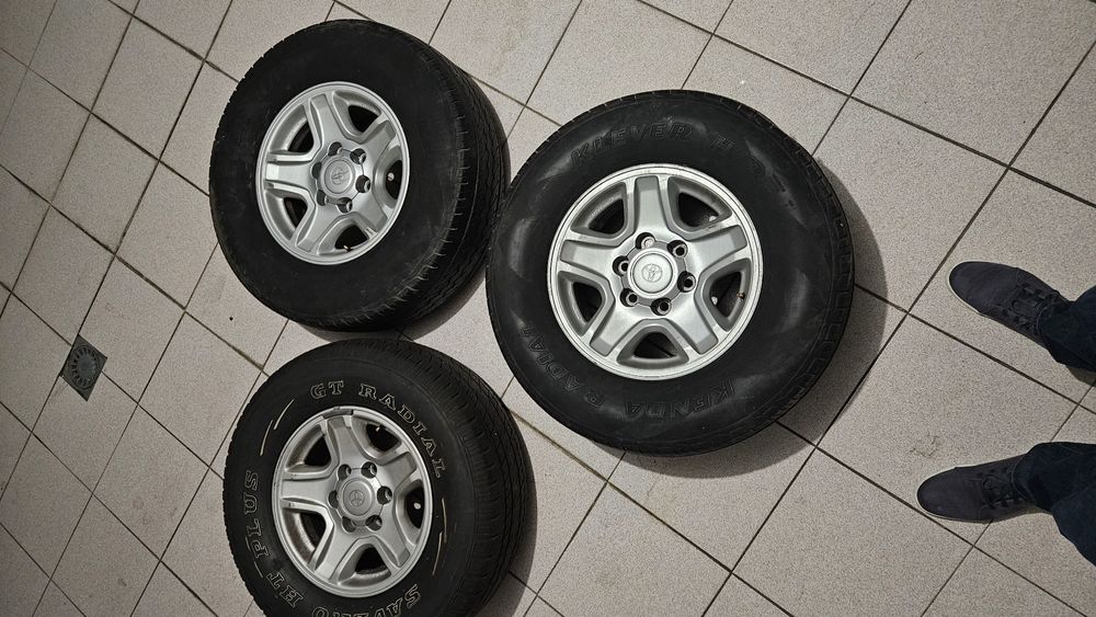 Jantes originais Land Cruiser