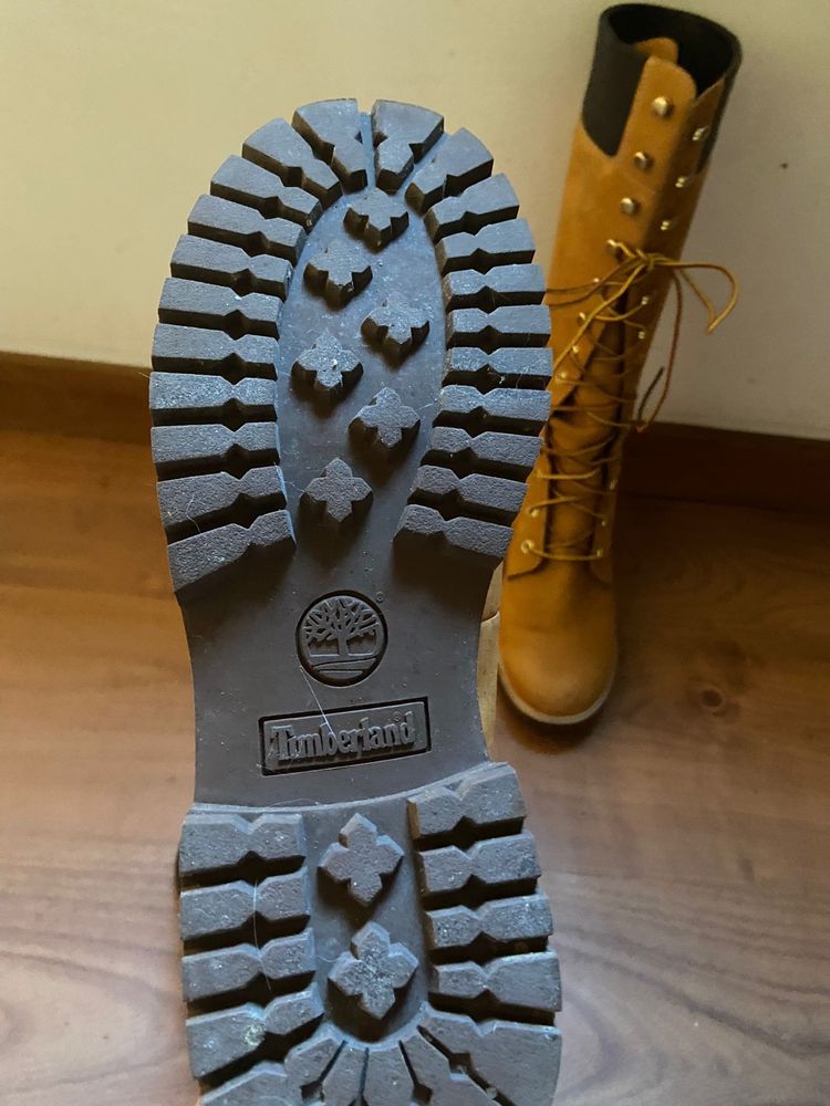 Botas Timberland em bom estado