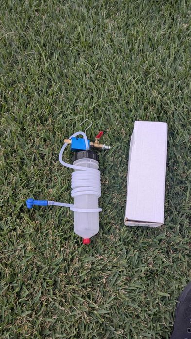 Sangrador de óleo para travões