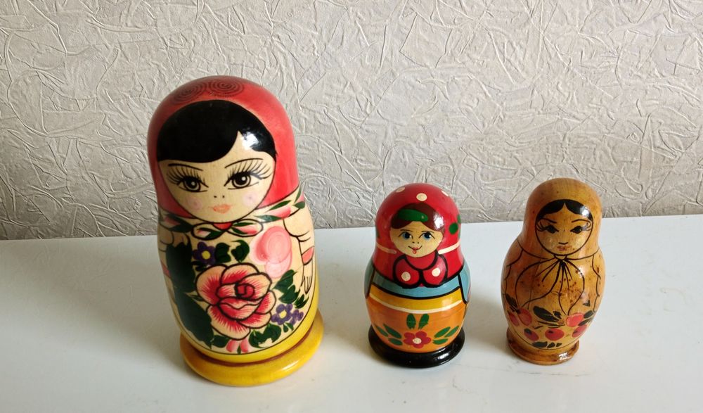 Матрёшки разные.