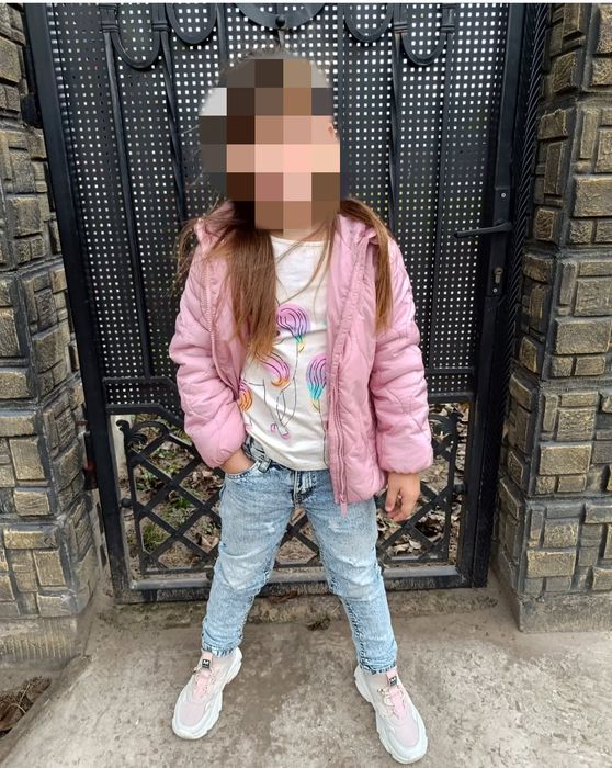 Курточка для дівчинки, 122 р