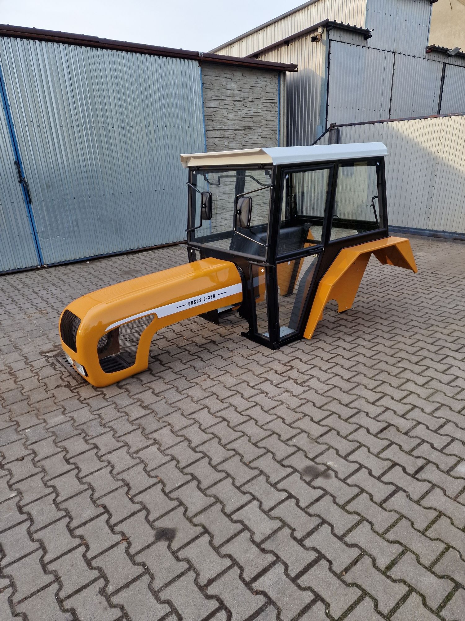 Kabina C360 C330 Kabina c330 c360 Kabina ciągnikowa c 360 c 330 tur