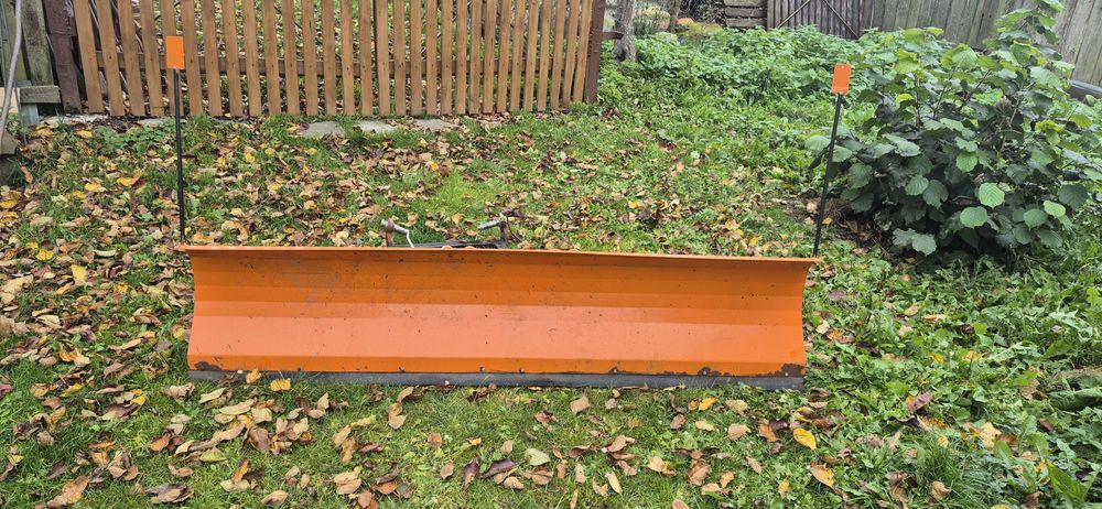 Pług śnieżny do śniegu auto 4x4