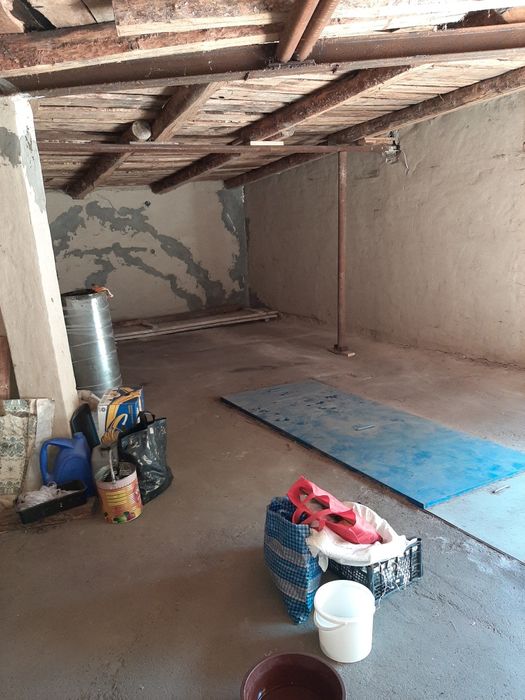 Продам великий капітальний гараж в центрі міста Гадяч