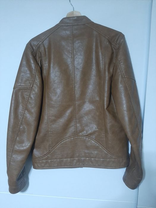 Blusão de pele sintético