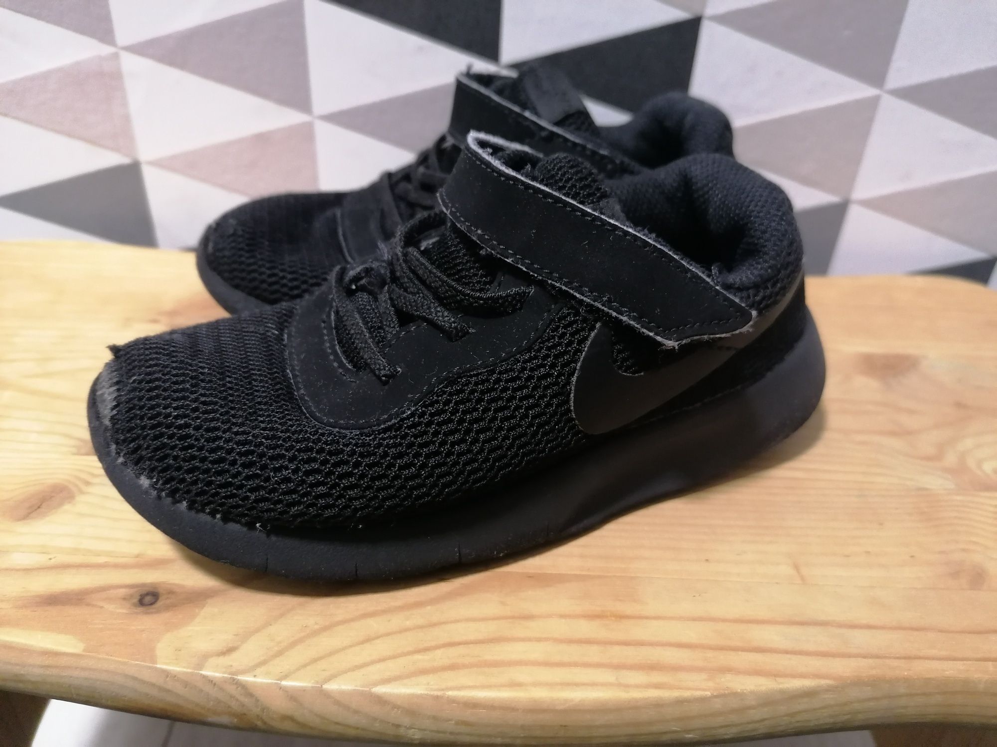Nike tanjun rozm 26 czarne siateczkowego adidasy oryginalne
