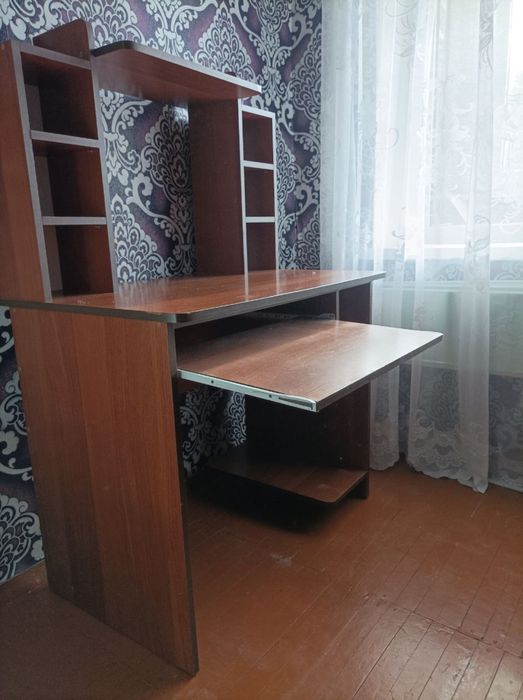 Компʼютерний стіл / стіл під техніку компʼютер