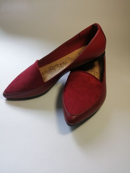 Жіночі туфлі, балетки