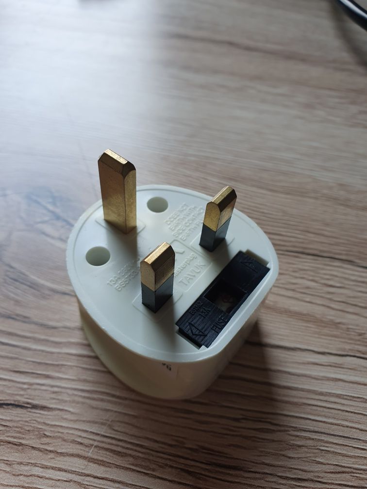 4x Adapter sieciowy przejściówka angielska