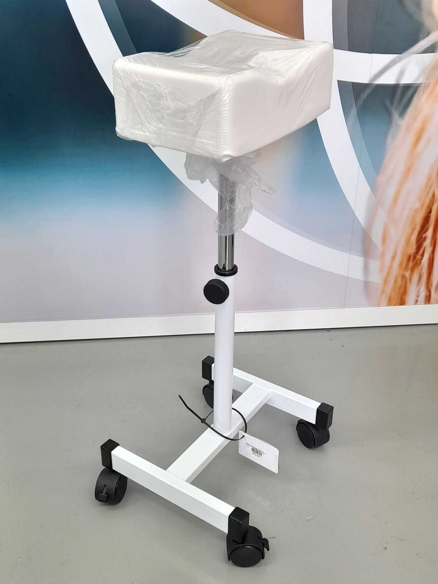 Apoio de Manicure e Pedicure Profissional